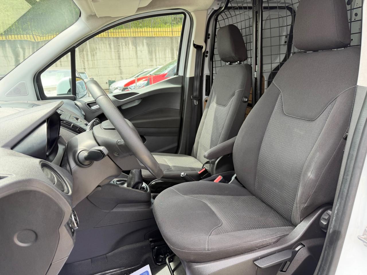 Ford Transit Courier 1.5 TDCi 75CV Van Entry