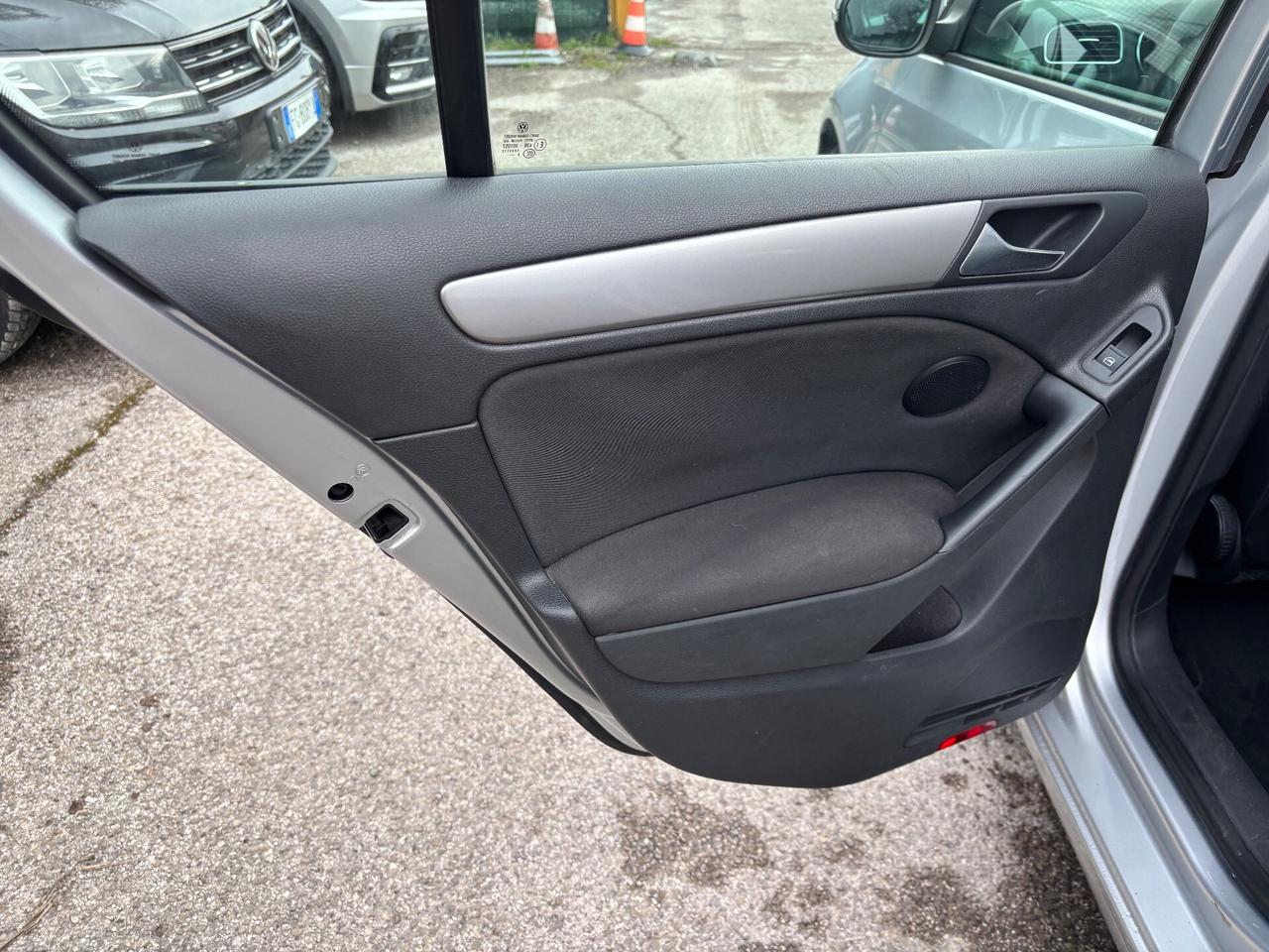 Volkswagen Golf 1.6 5p. Comfortline OK NEOPATENTATI