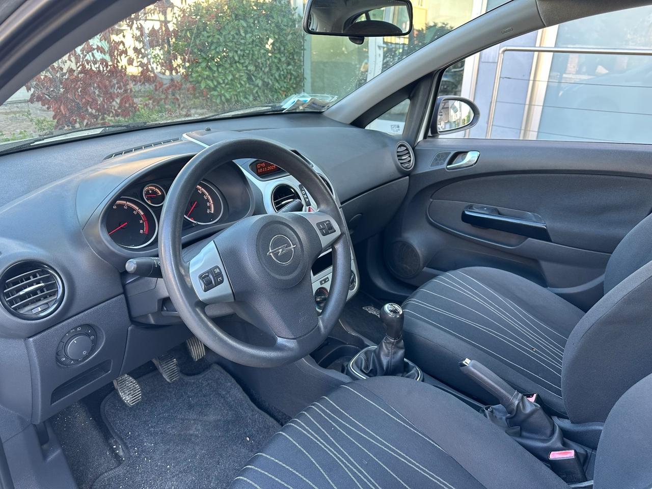 Opel Corsa 1.2 5 porte Enjoy