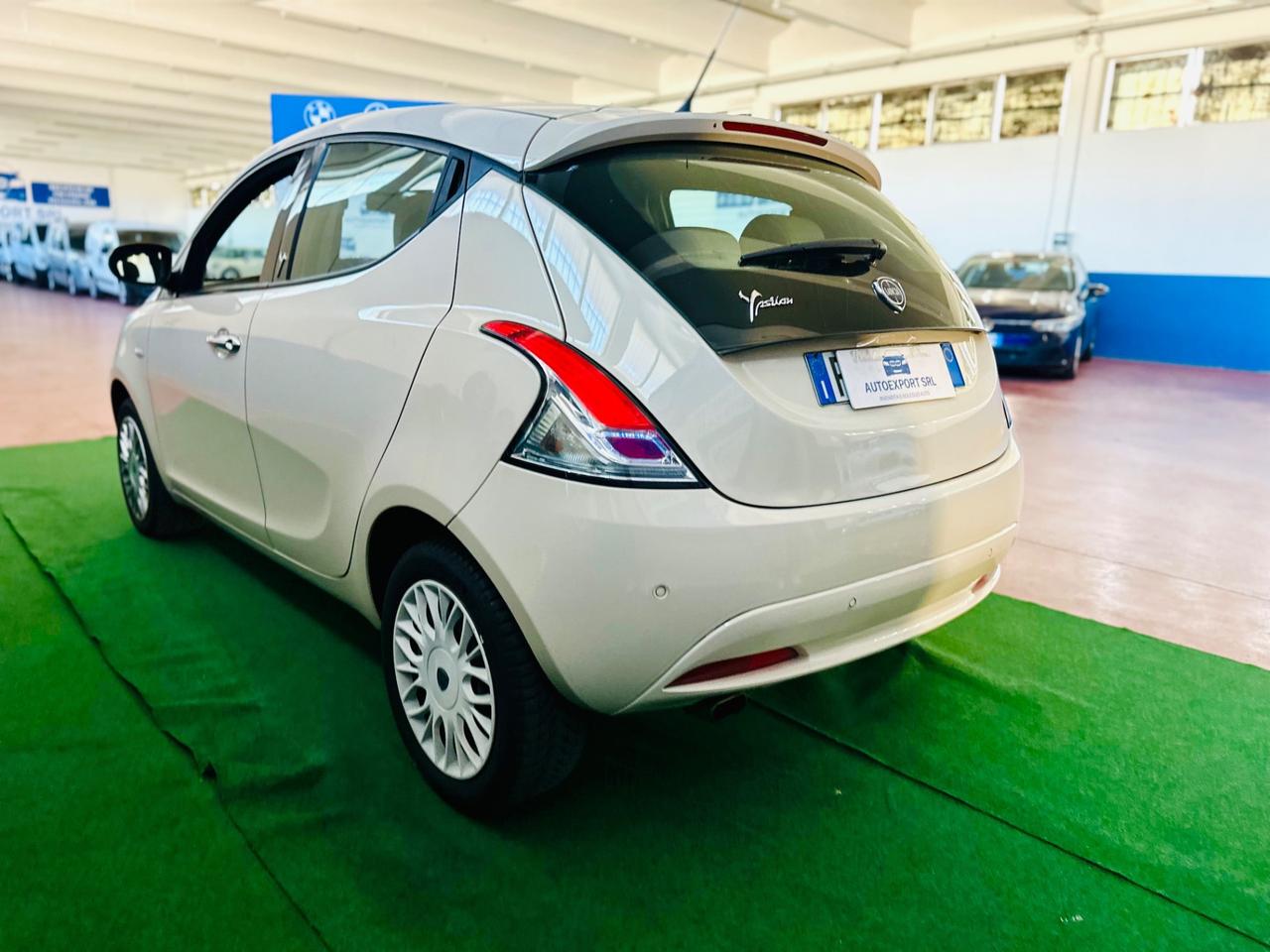 Lancia Ypsilon 1.2 69 CV/2017/ok neopatentati