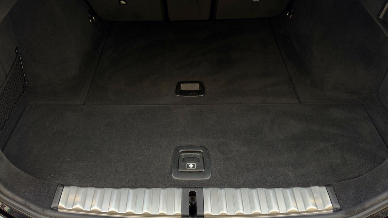 BMW 318D 48V TOURING ADVANTAGE 2.0 150CV - FARI FULL LED, VIRTUAL COCKPIT