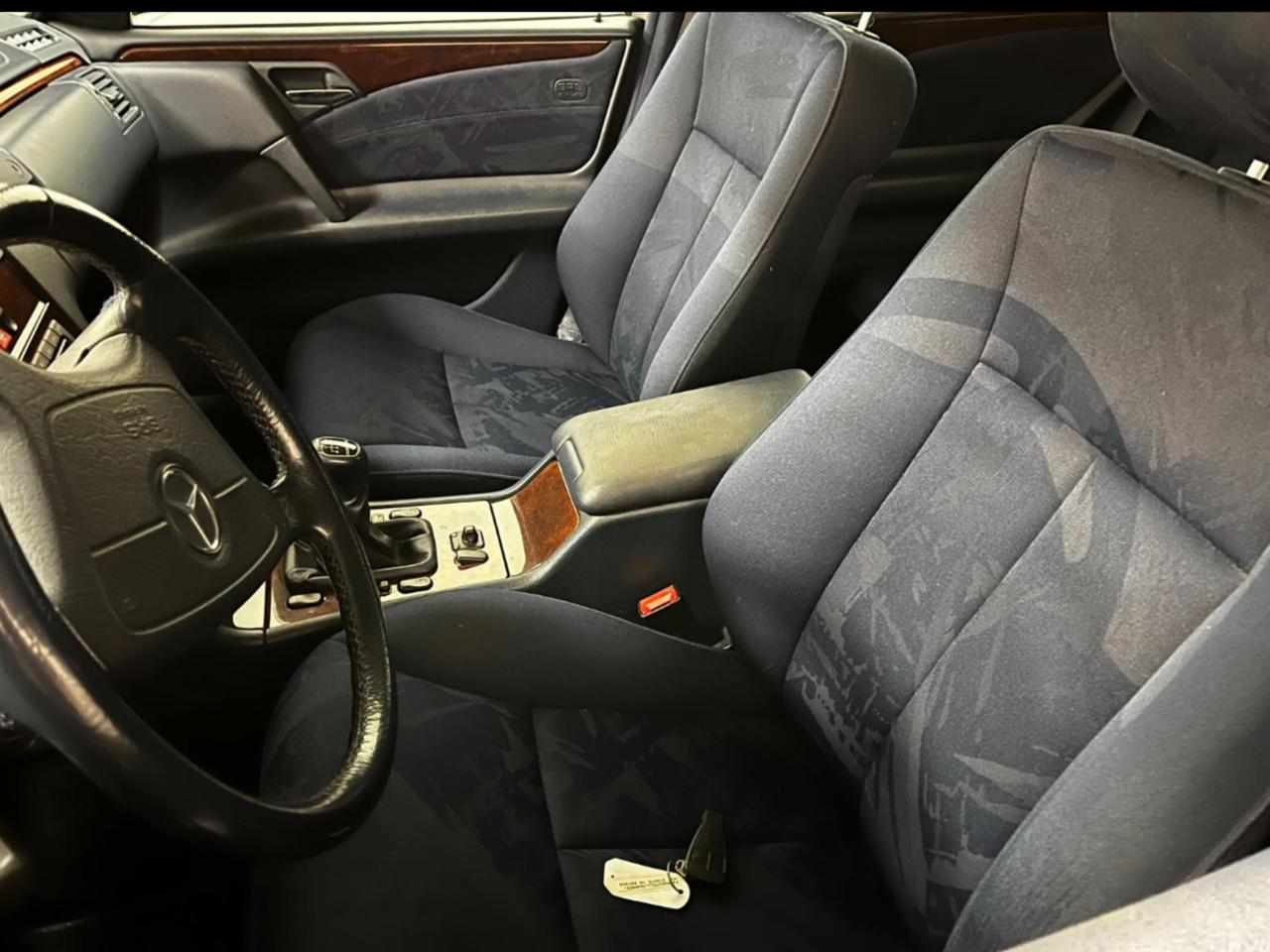 Mercedes-benz E 250 turbodiesel cat Elegance Perfetta