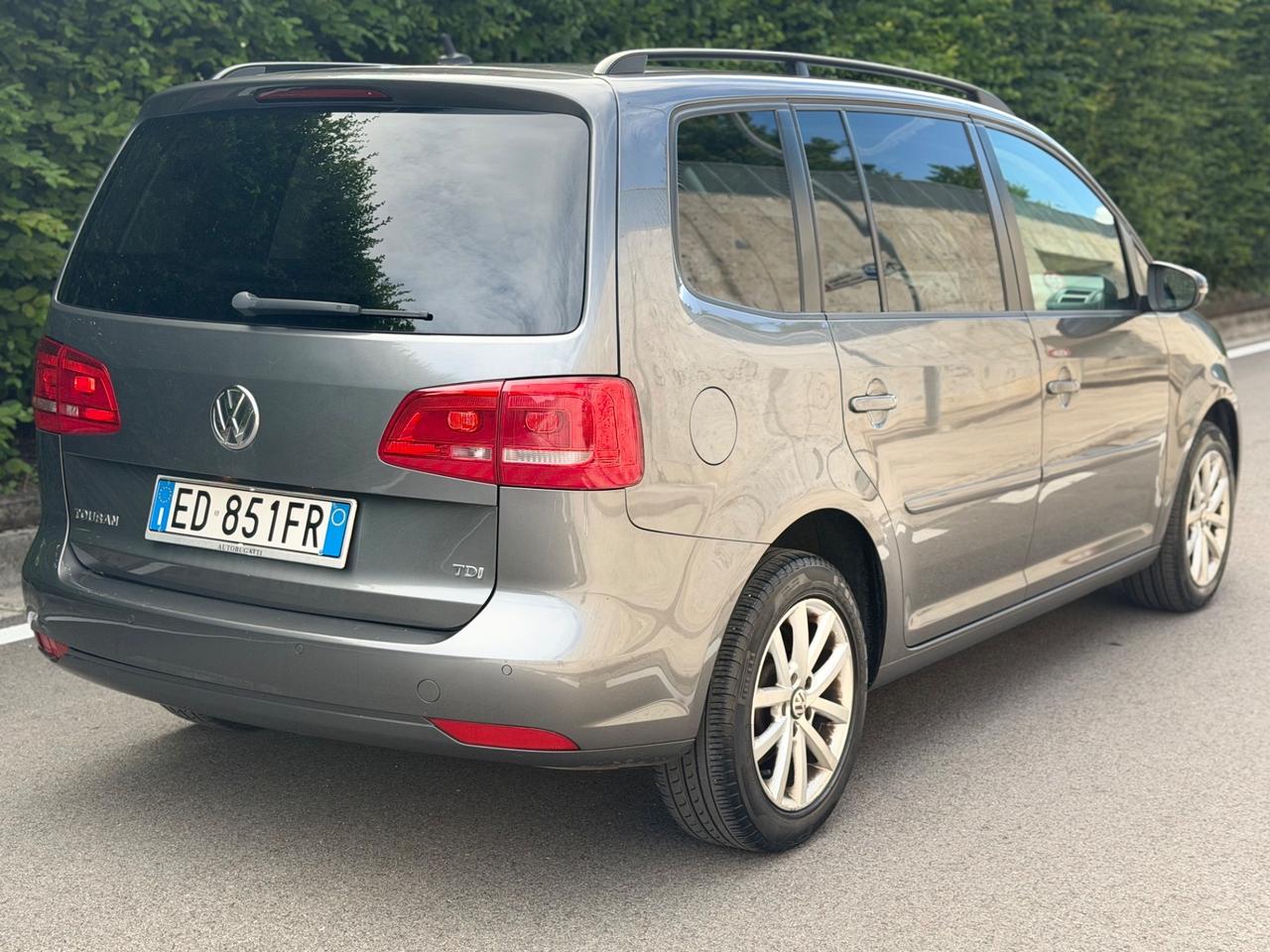 Volkswagen Touran 1.6 TDI 105cv 7 POSTI OK NEOPATENTATI