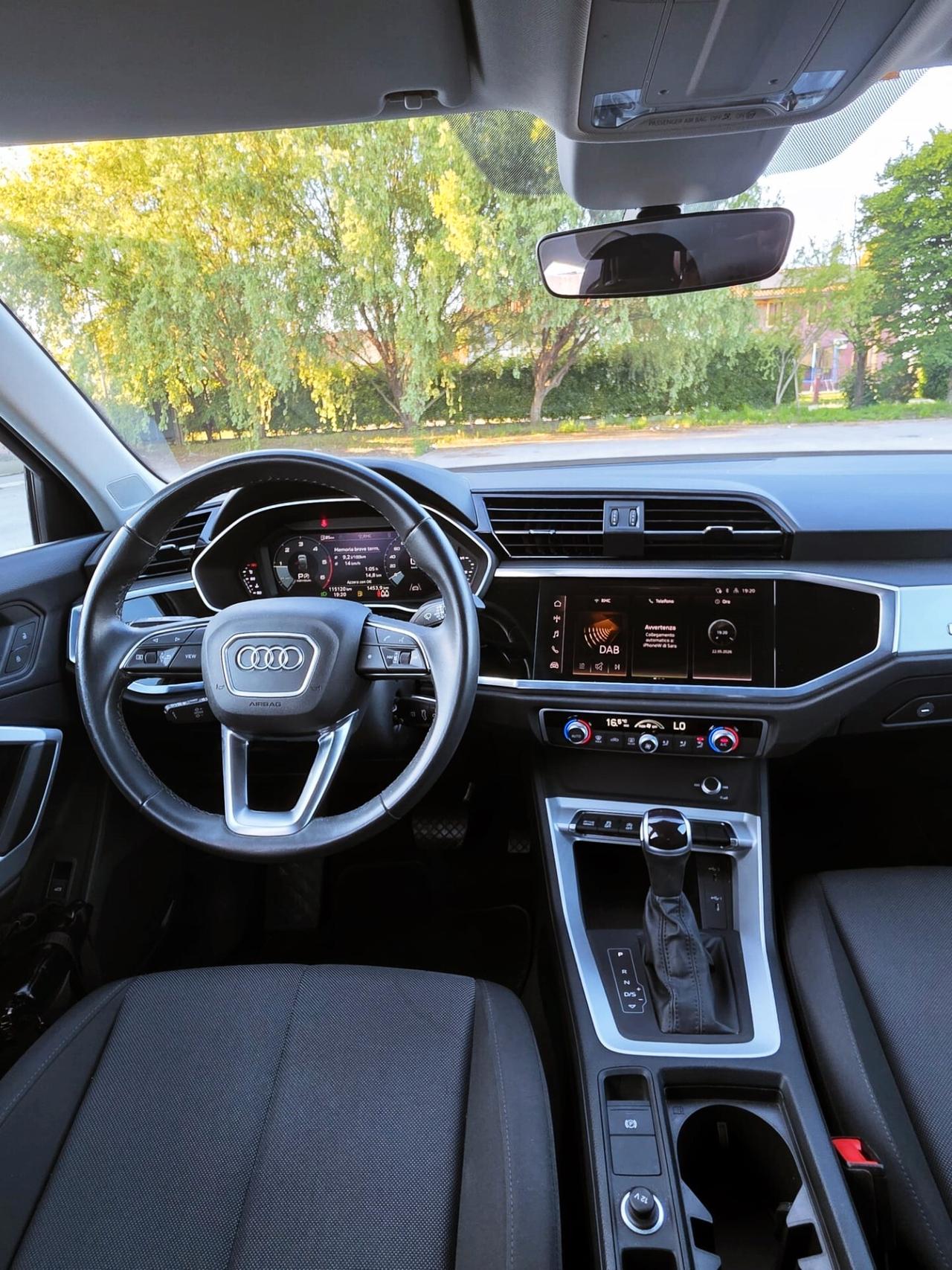 Audi Q3 35 TDI S tronic Business 2023