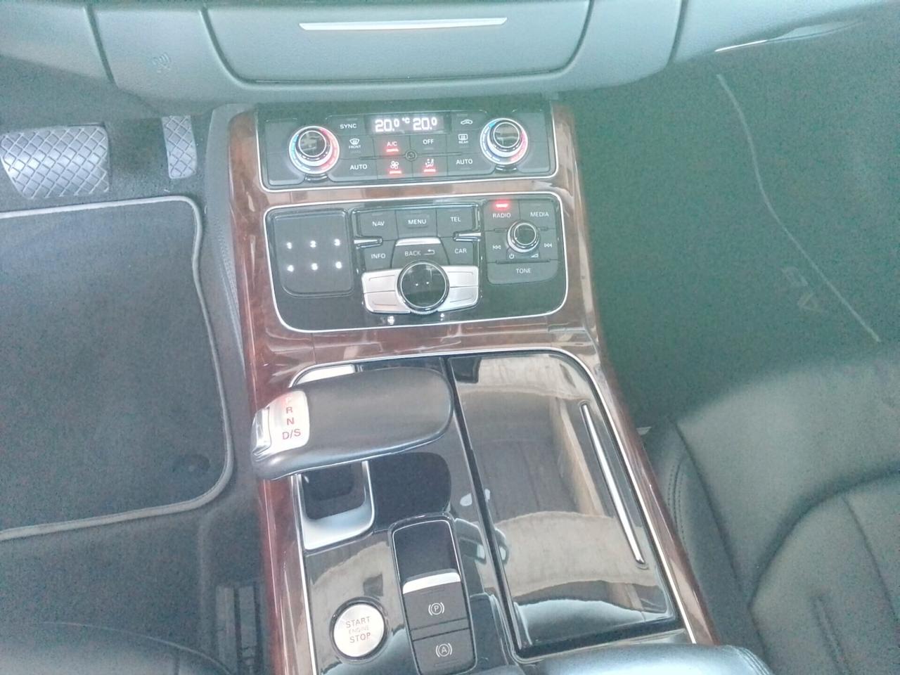 Audi A8 4.2 V8 FSI quattro tiptronic
