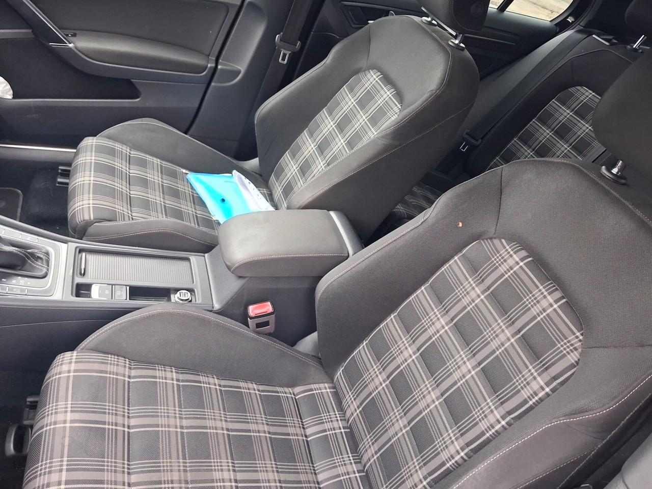 Volkswagen Golf GTD 7.5 184CV DSG 5.P