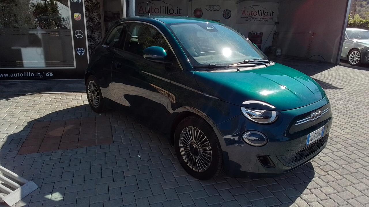 Fiat 500 elettrica 42 kW IVA ESPOSTA