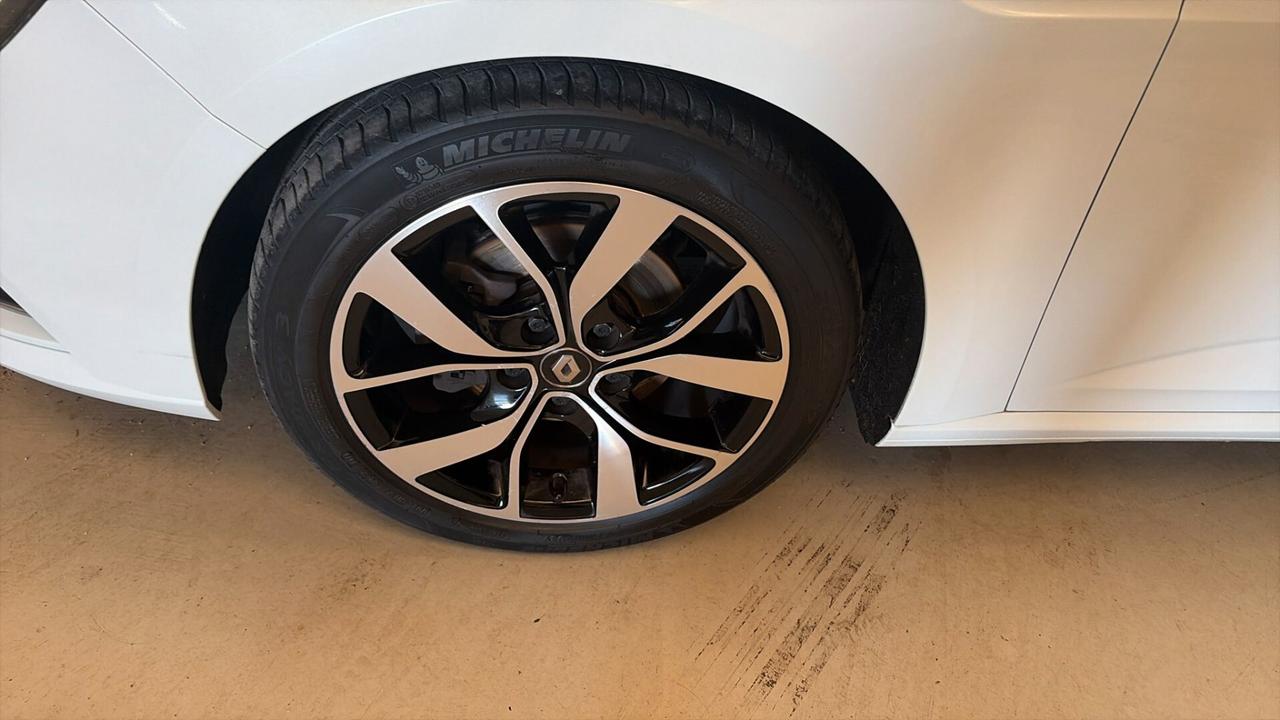 Renault Megane Mégane TCe 140 CV FAP Duel2