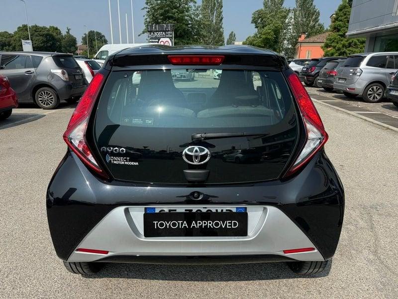 Toyota Aygo Connect 1.0 VVT-i 72 CV 5 porte x-fun