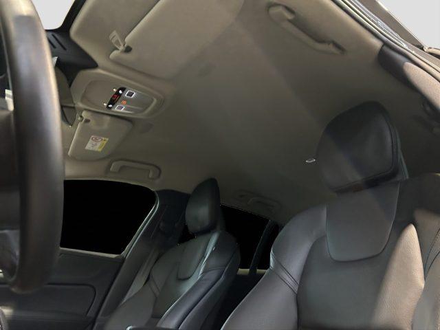 VOLVO V60 V60 B4 (d) automatico Plus Dark