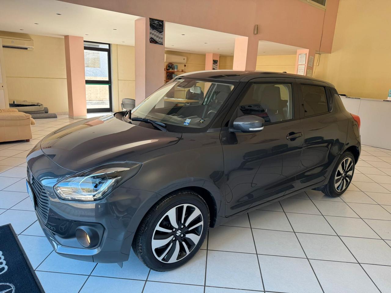 Suzuki Swift 1.2 Hybrid Top