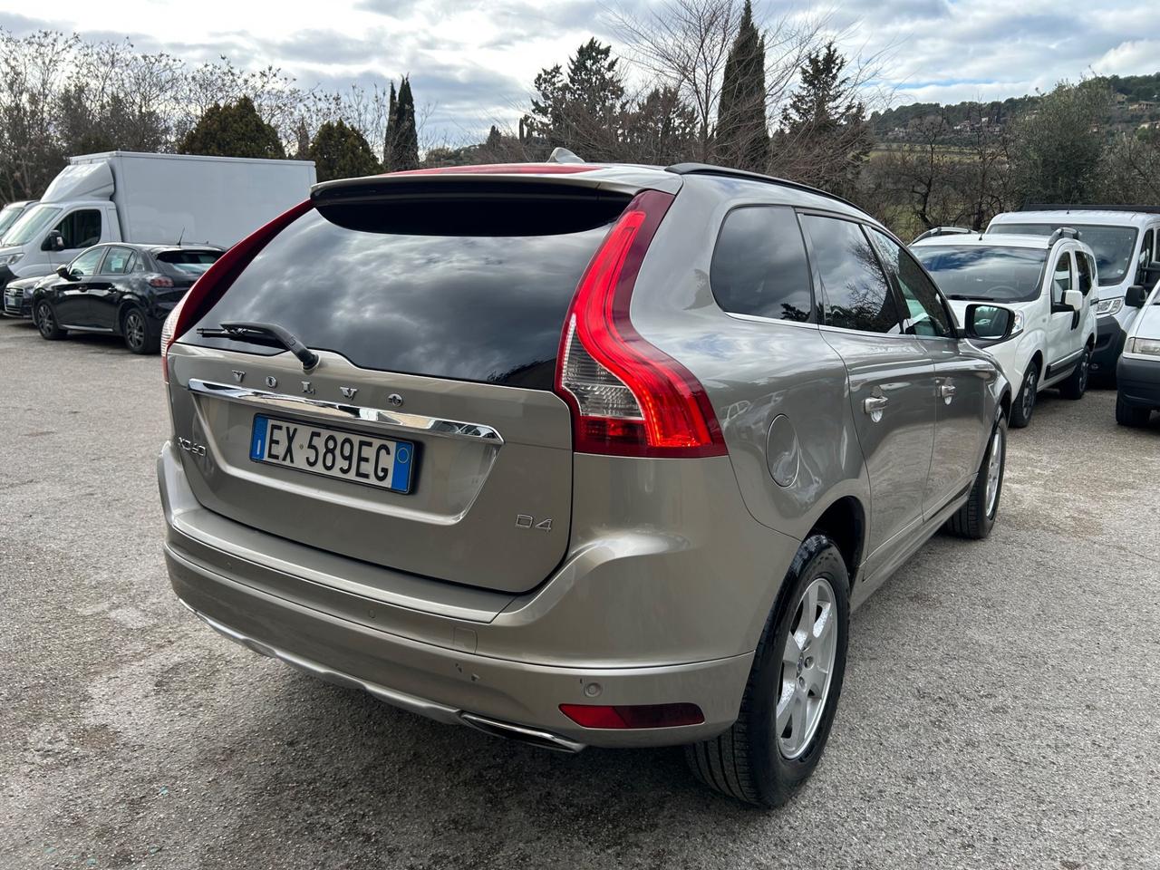 Volvo XC 60 XC60 D4 R-design Momentum Euro6