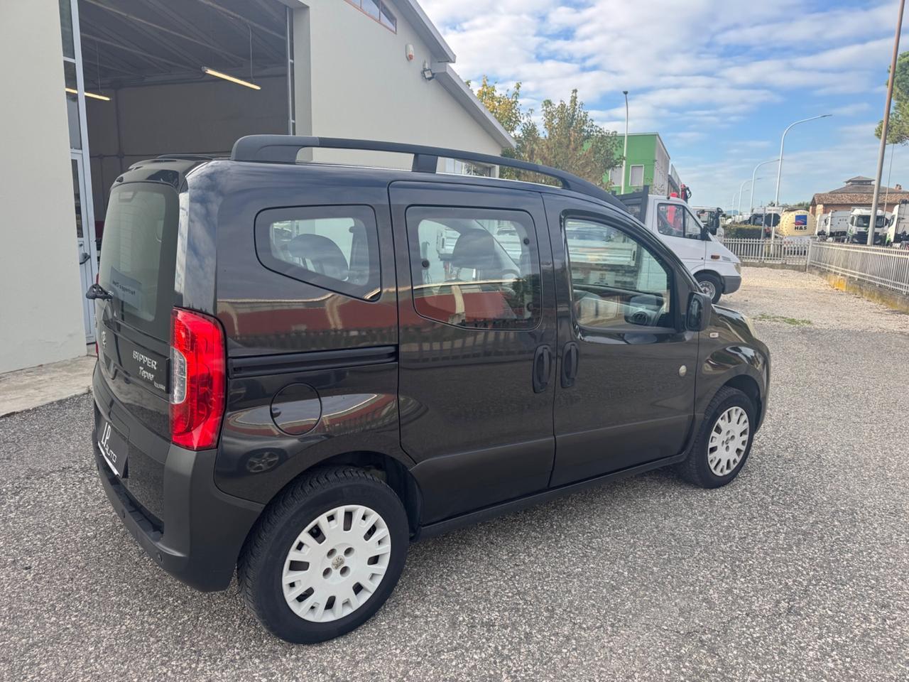 Peugeot Bipper Tepee 1.4 75CV Outdoor
