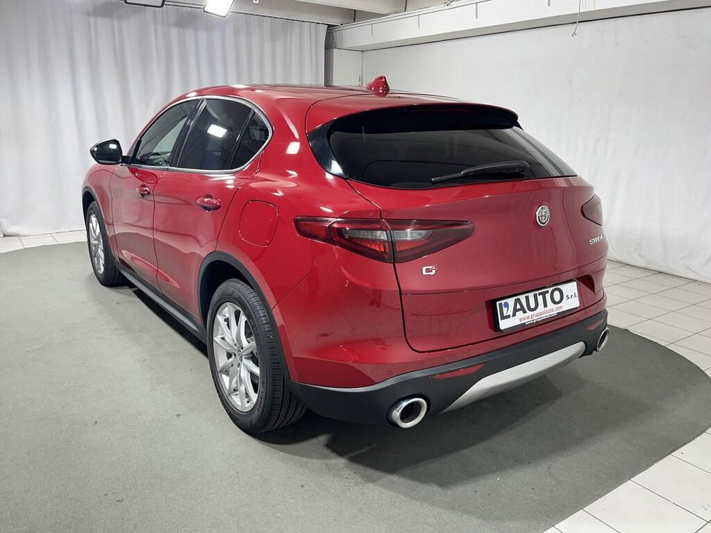 Alfa Romeo Stelvio 2.0 t Executive Q4 200cv auto my19