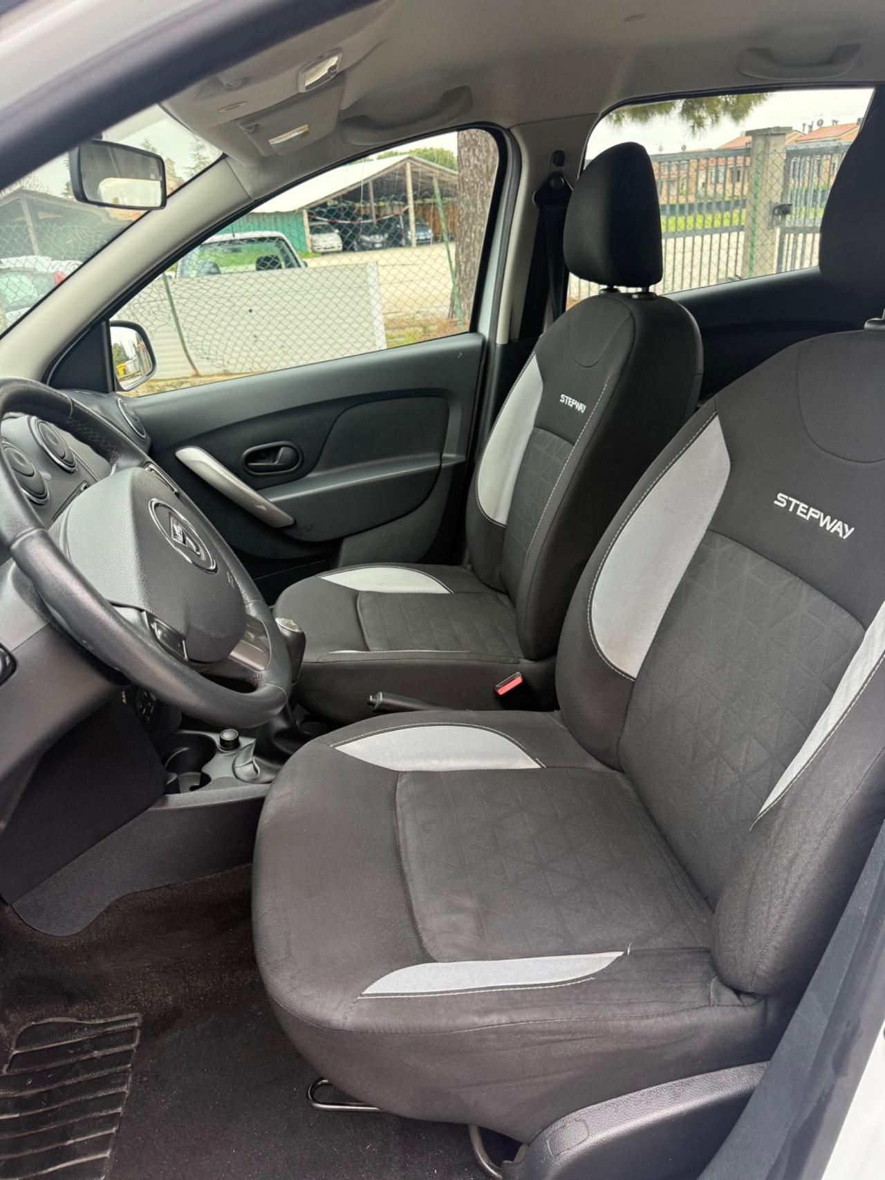 Dacia sandero stepway benzina NEOPATENTATI unipropr