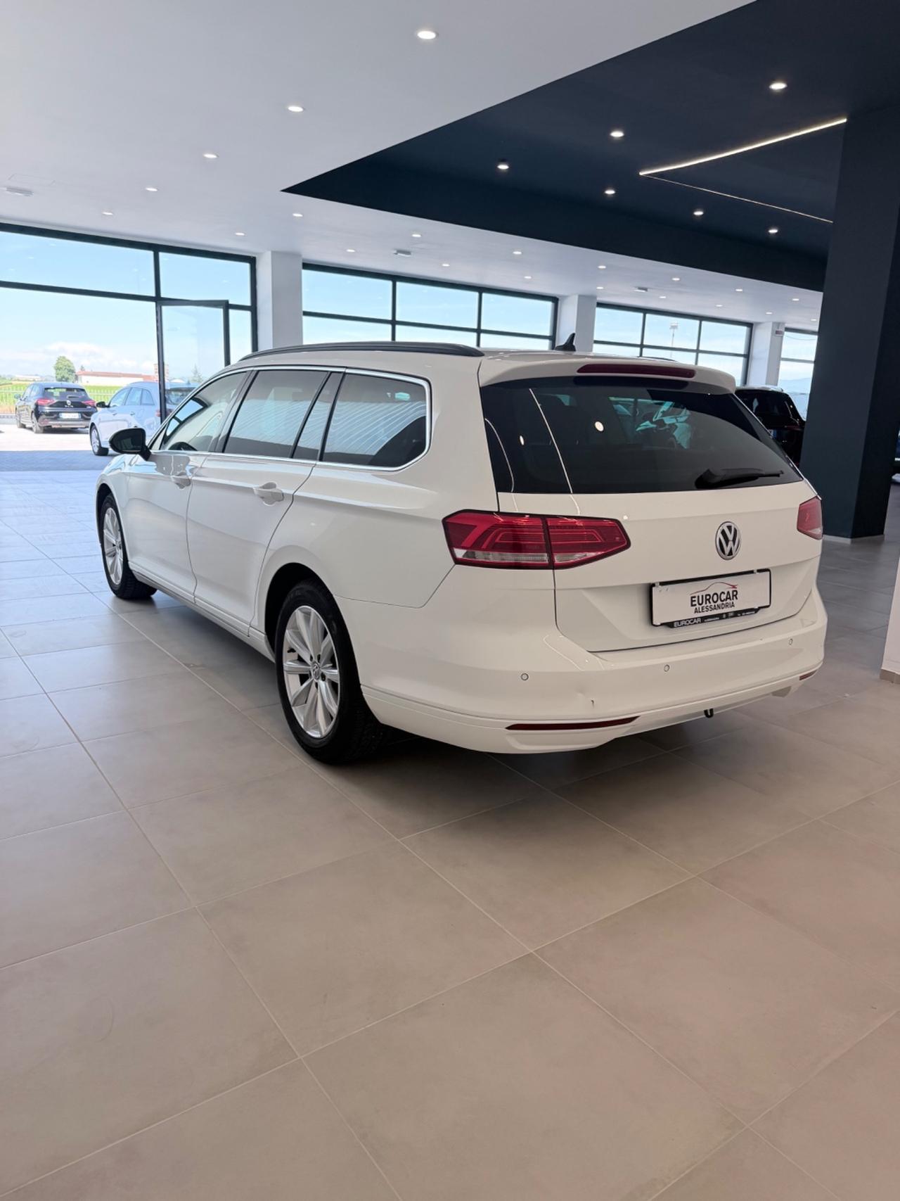 Volkswagen Passat Variant 1.6 TDI SCR DSG Business BMT