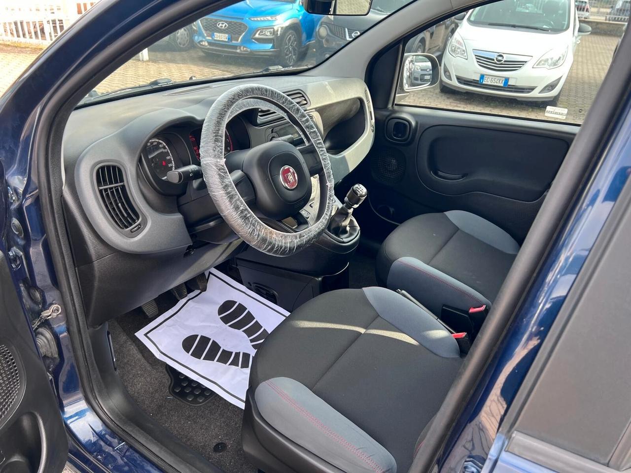 Fiat Panda 1.2 Connected by Wind