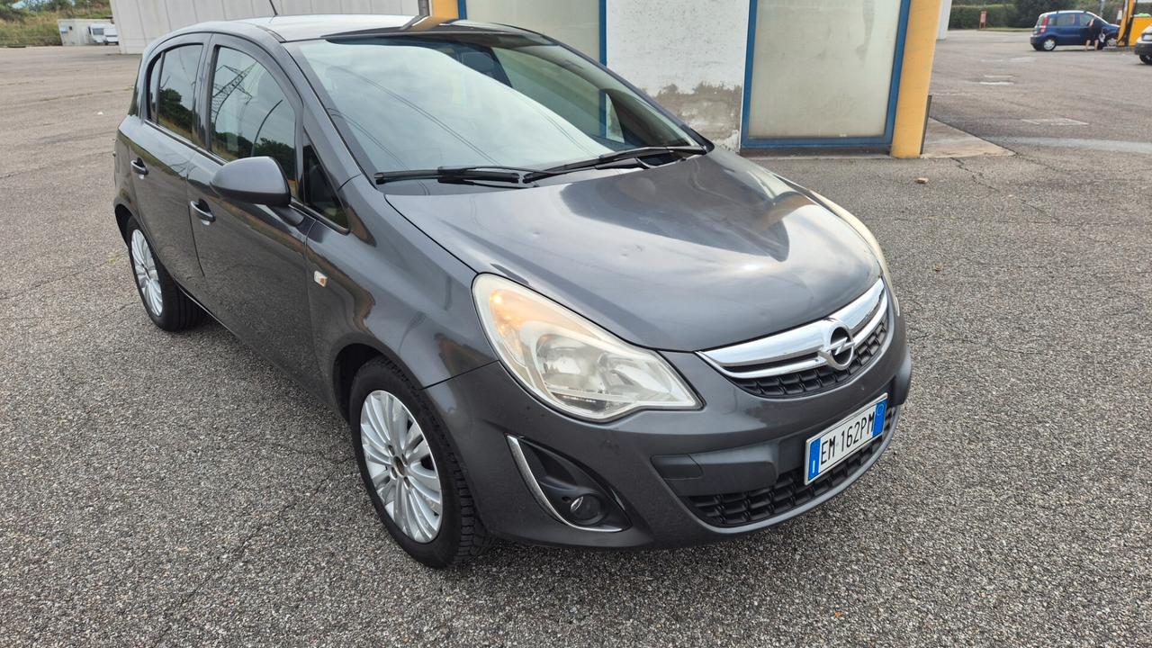 Opel Corsa 1.2 Benzina Euro 5 NEOPATENTATO