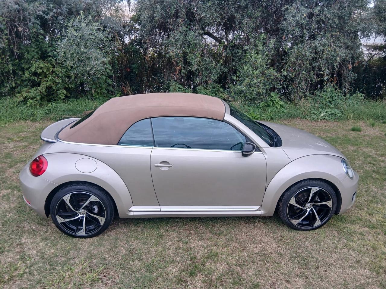 Volkswagen Maggiolino Cabrio 2.0 TDI Sport