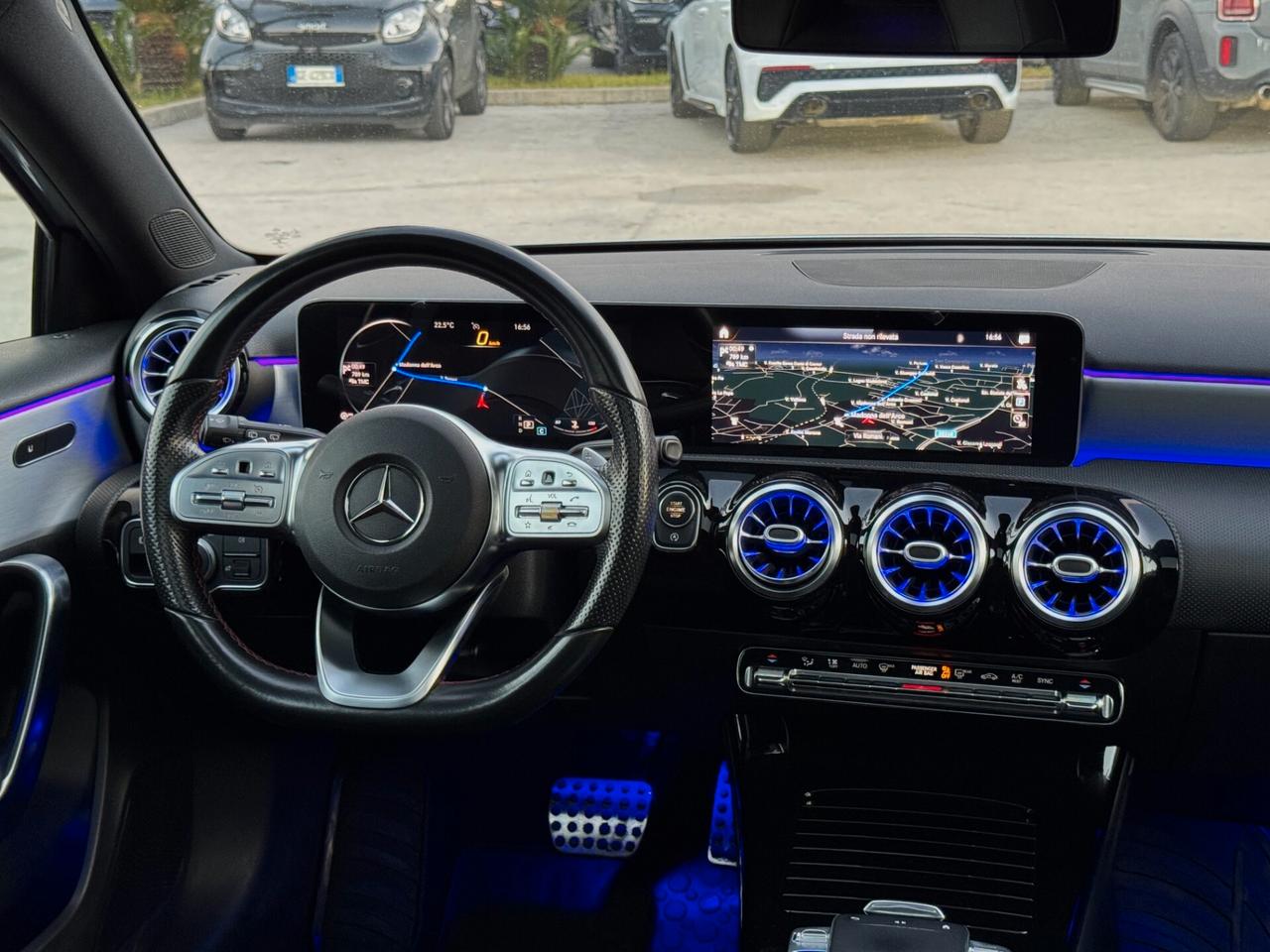 Mercedes-Benz A 180 d Premium AMG TETTO BURMESTER