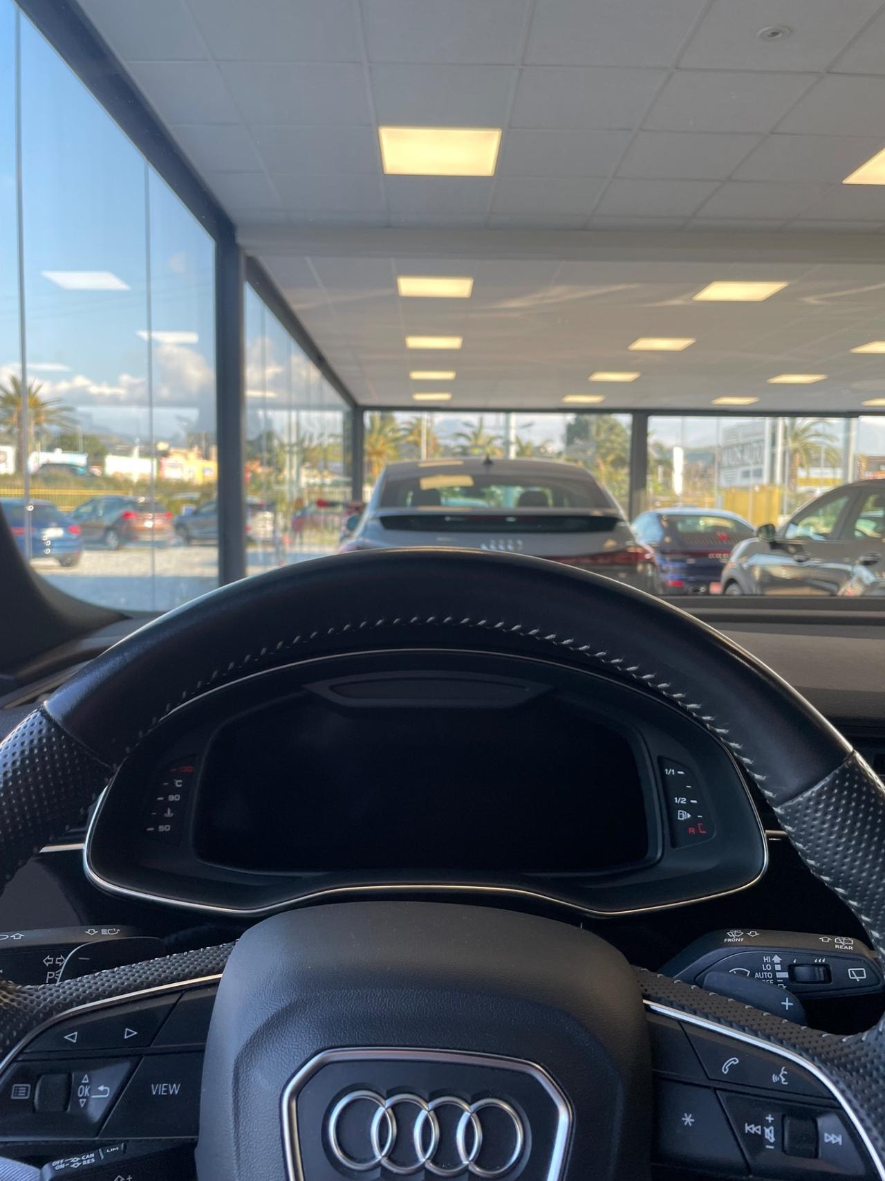 Audi Q8 55 TFSI quattro tiptronic Sport