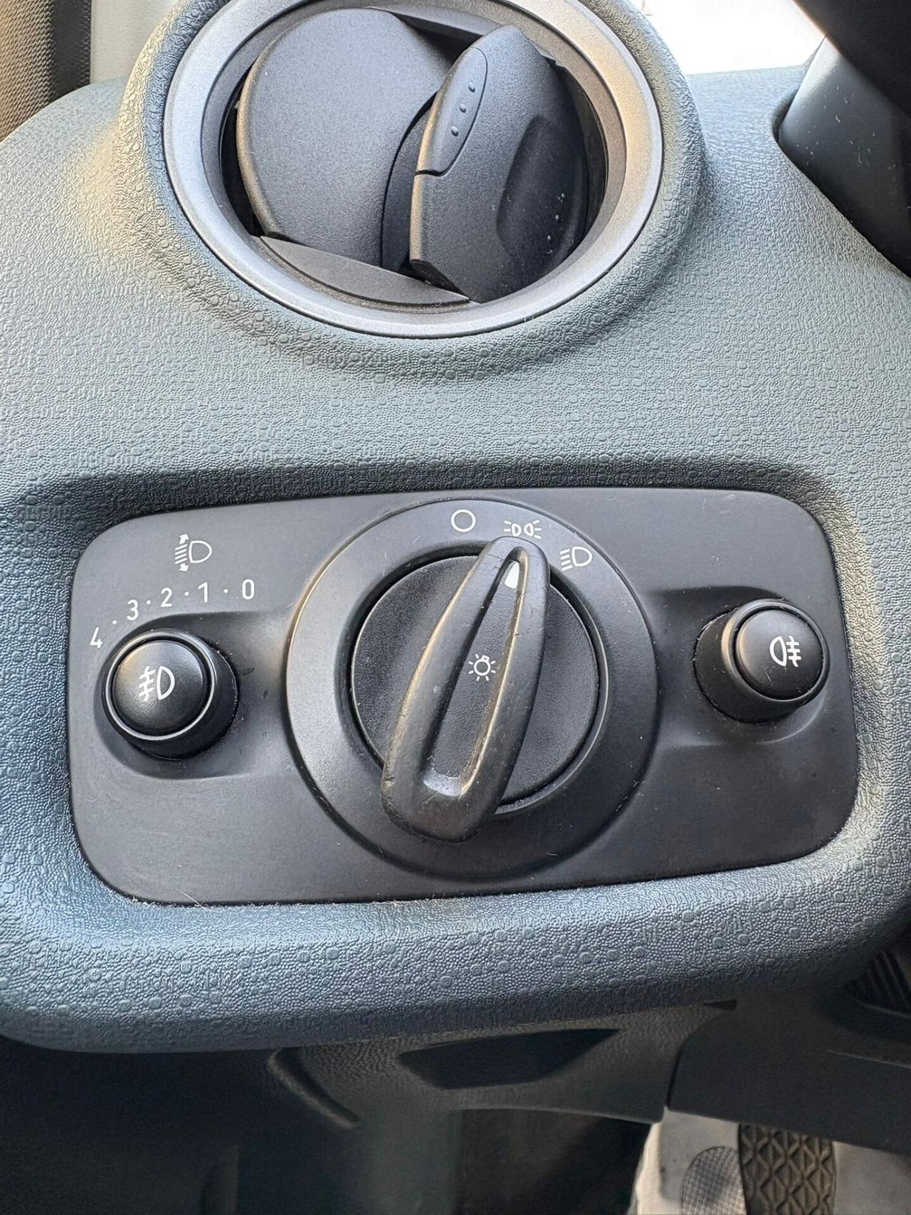 Ford Fiesta TITANIUM 1.2 5P. UNICO PROPRIETARIO