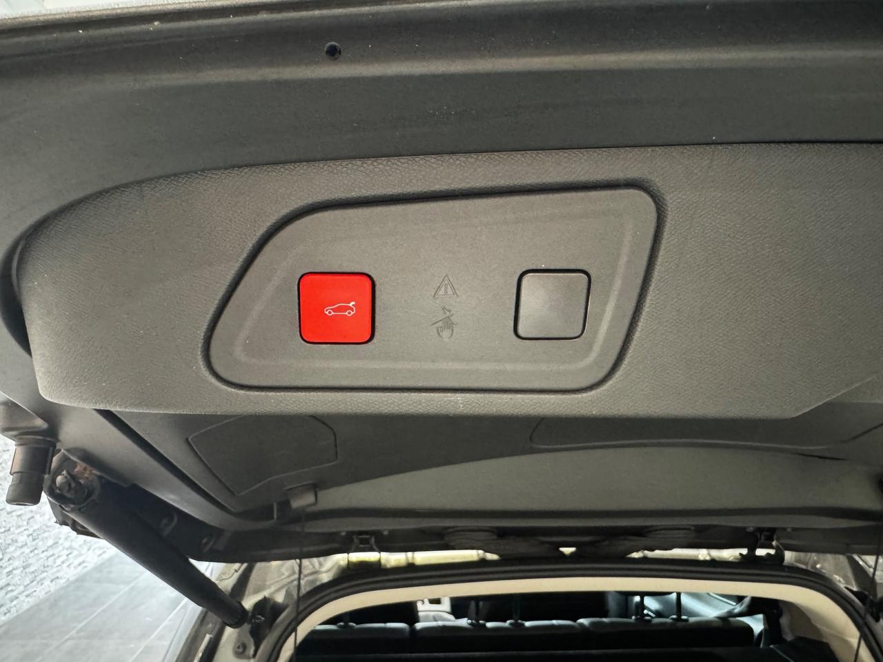 Citroen C5 Aircross Hybrid 225 E-EAT8 Shine