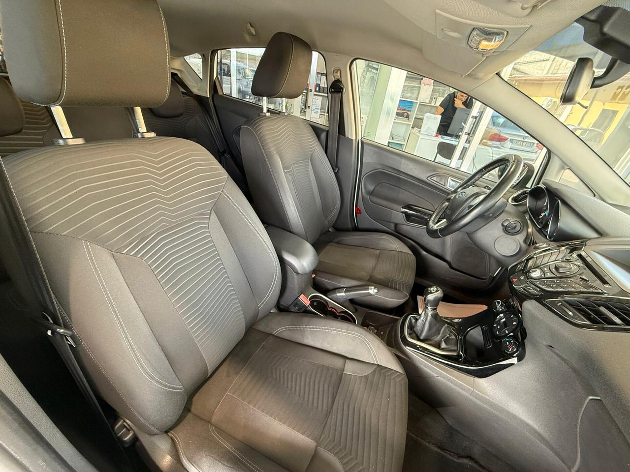 Ford Fiesta 1.5 TDCi 75CV 5 porte Titanium