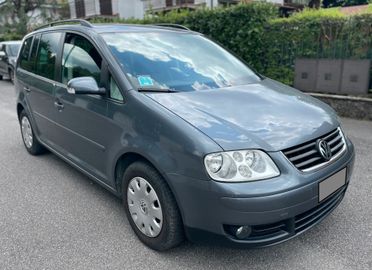 Volkswagen Touran 1.6 Conceptline Bifuel G
