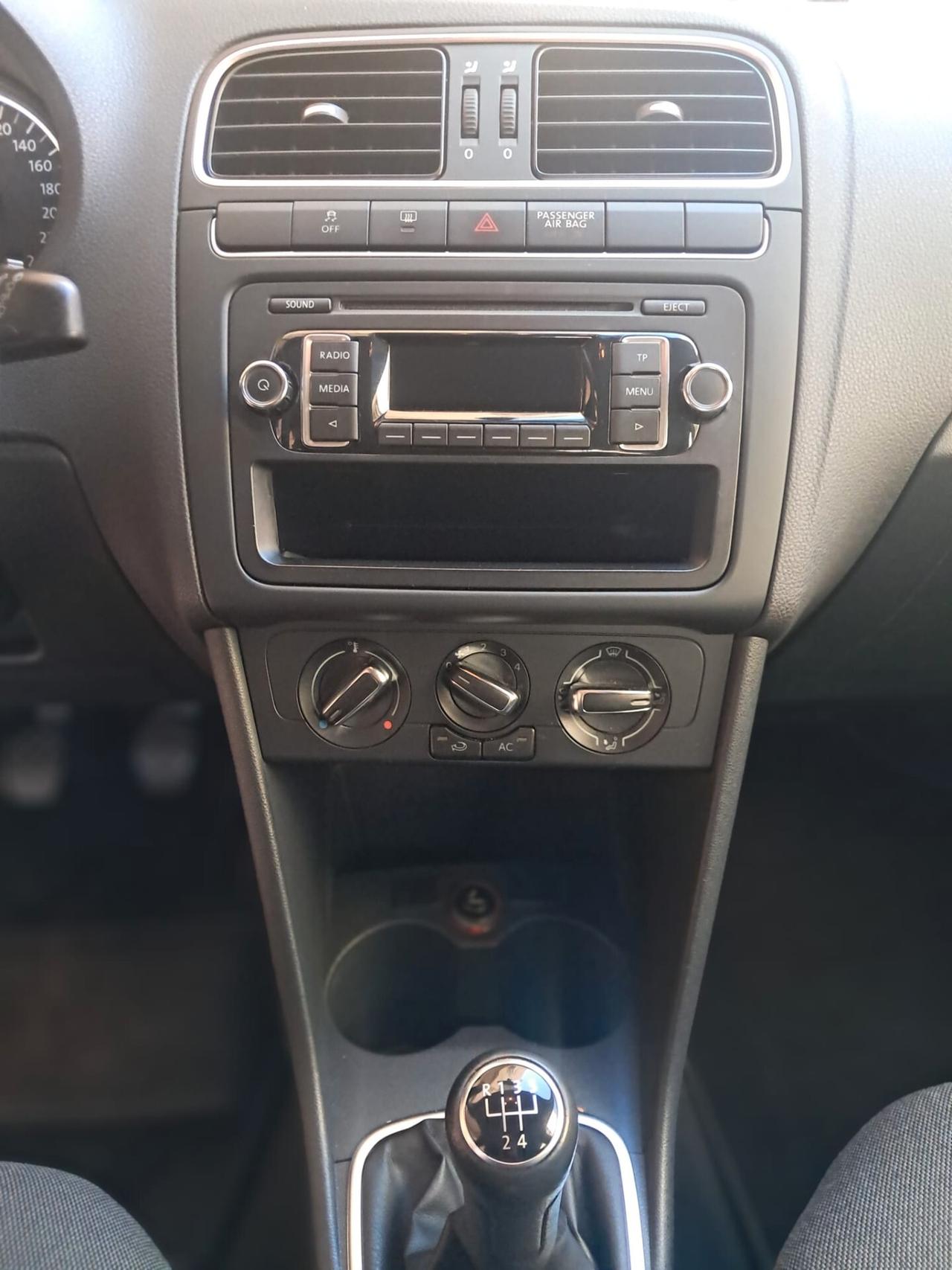 VOLKSWAGEN POLO 1.6 Diesel 90 CV-NEOPATENTATI-Euro5990