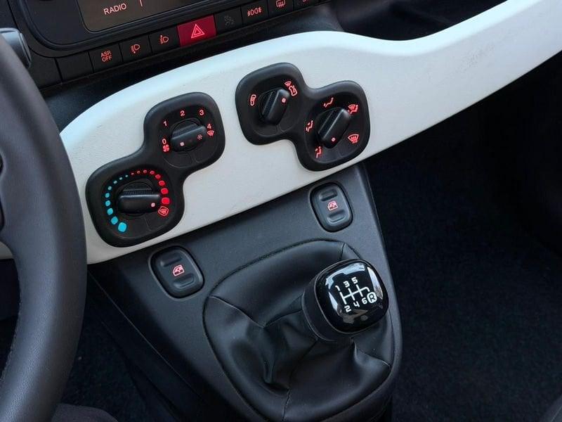 FIAT Panda NEW PANDA "LA PANDINA" CITYCROSS " WHITE SOLID PAINT