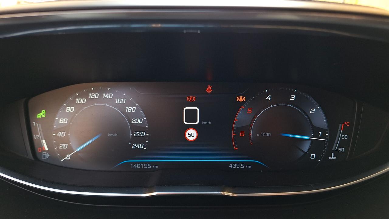 PEUGEOT 3008 1.5 HDI ALLURE