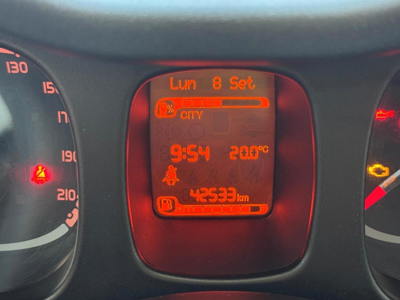 Fiat Panda 1.0 hybrid VAN autocarro 2 posti