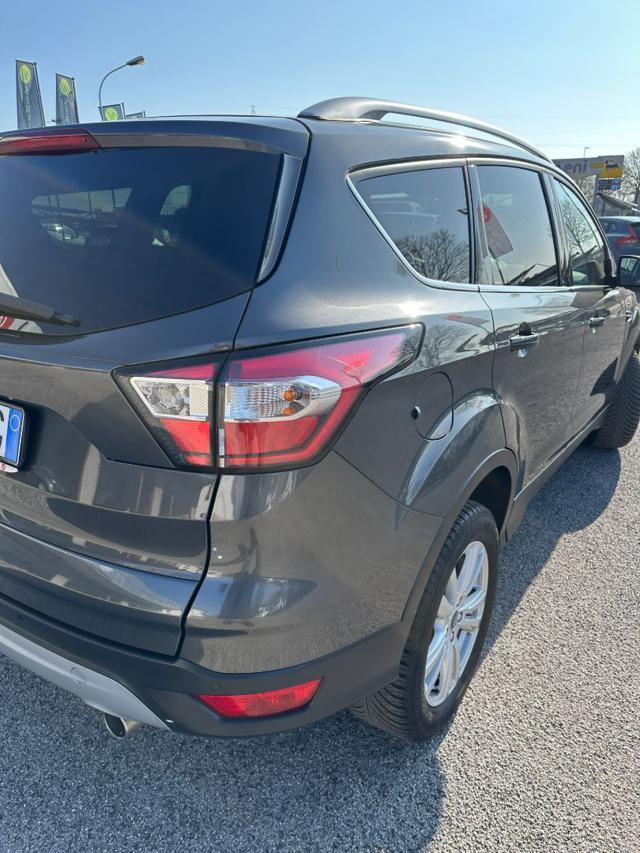 FORD Kuga 2.0 TDCI 150 CV S&S 2WD Titanium