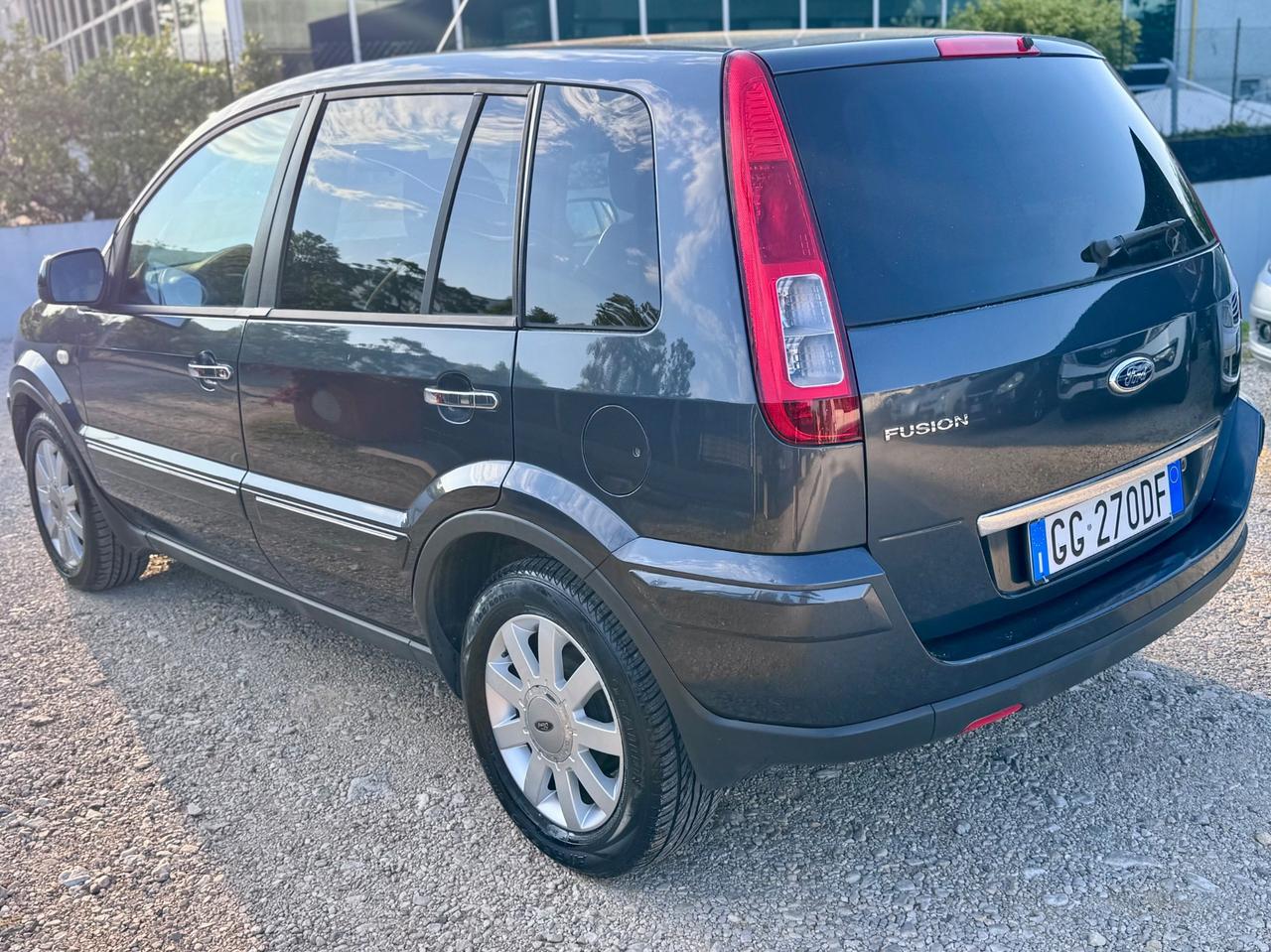 Ford Fusion 1.4 Benzina 80cv Neopatentati 2011
