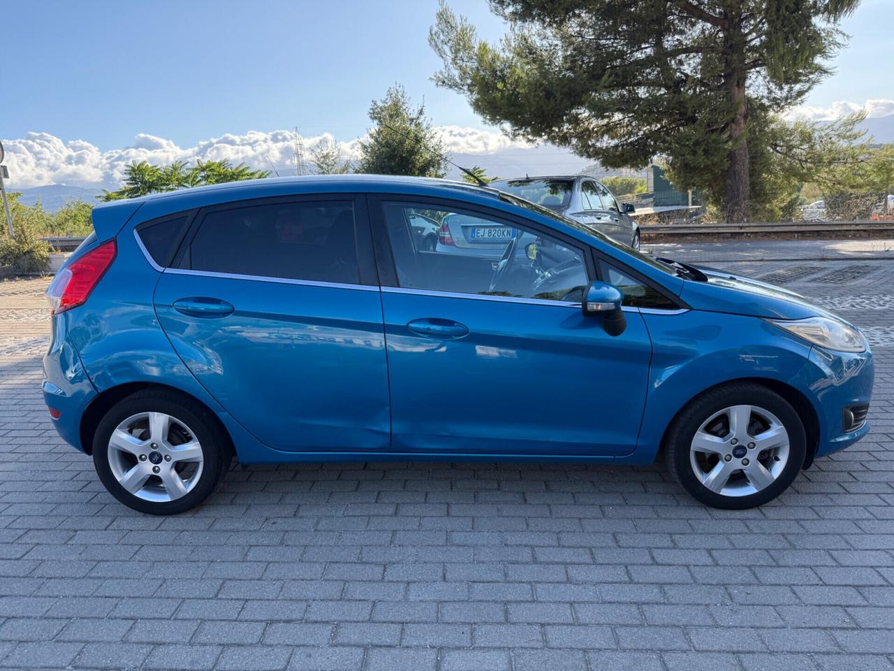 Ford Fiesta 1.5 TDCi 75CV 5 porte Titanium garanzia