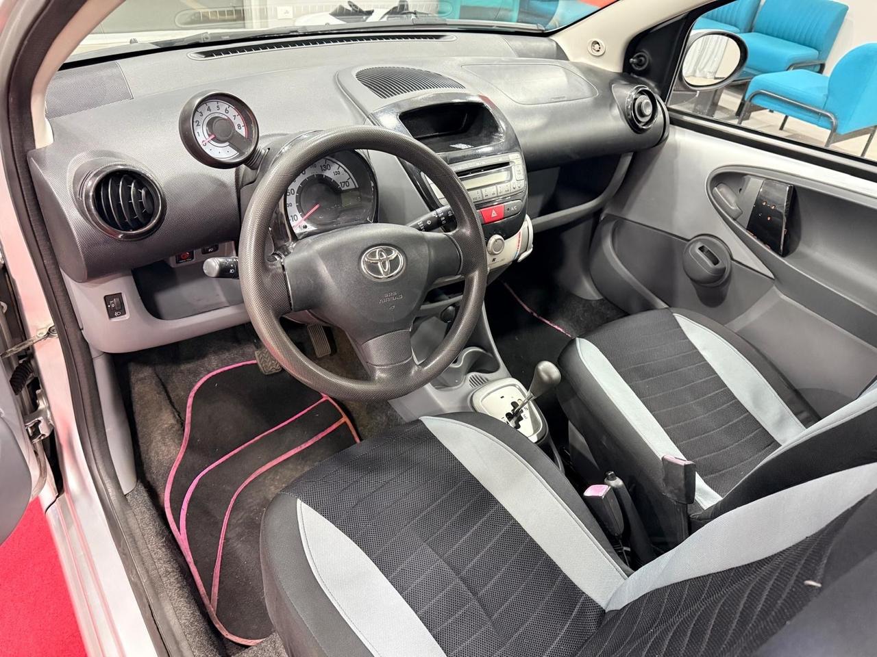 Toyota Aygo 1.0 12V VVT-i 3 porte AUTOMATICA OK NEOPATENTATI