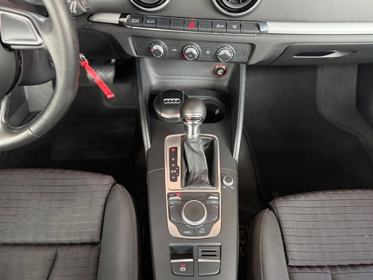 Audi A3 1.6 TDI 105CV SPORTBACK S TRONIC