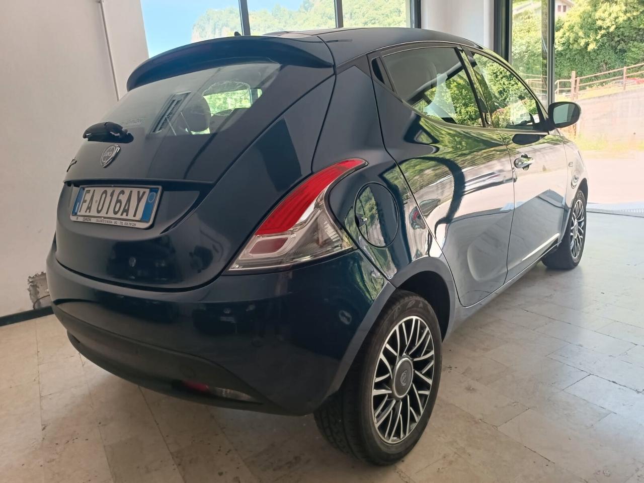 Lancia Ypsilon 1.2 69 CV 5 porte 30th Anniversary