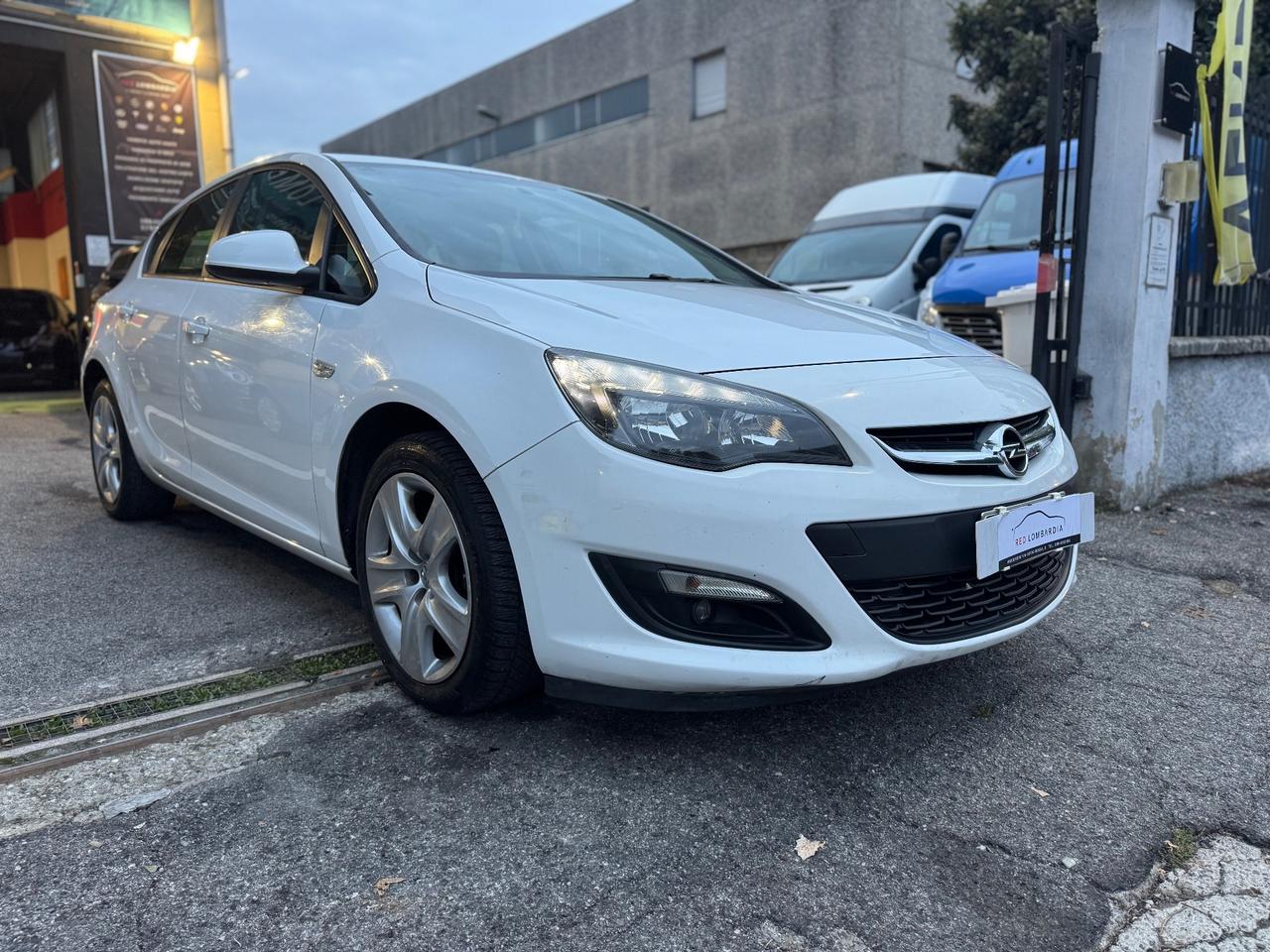 Opel Astra 1.4 Turbo 140CV Sports Tourer GPL Tech Cosmo