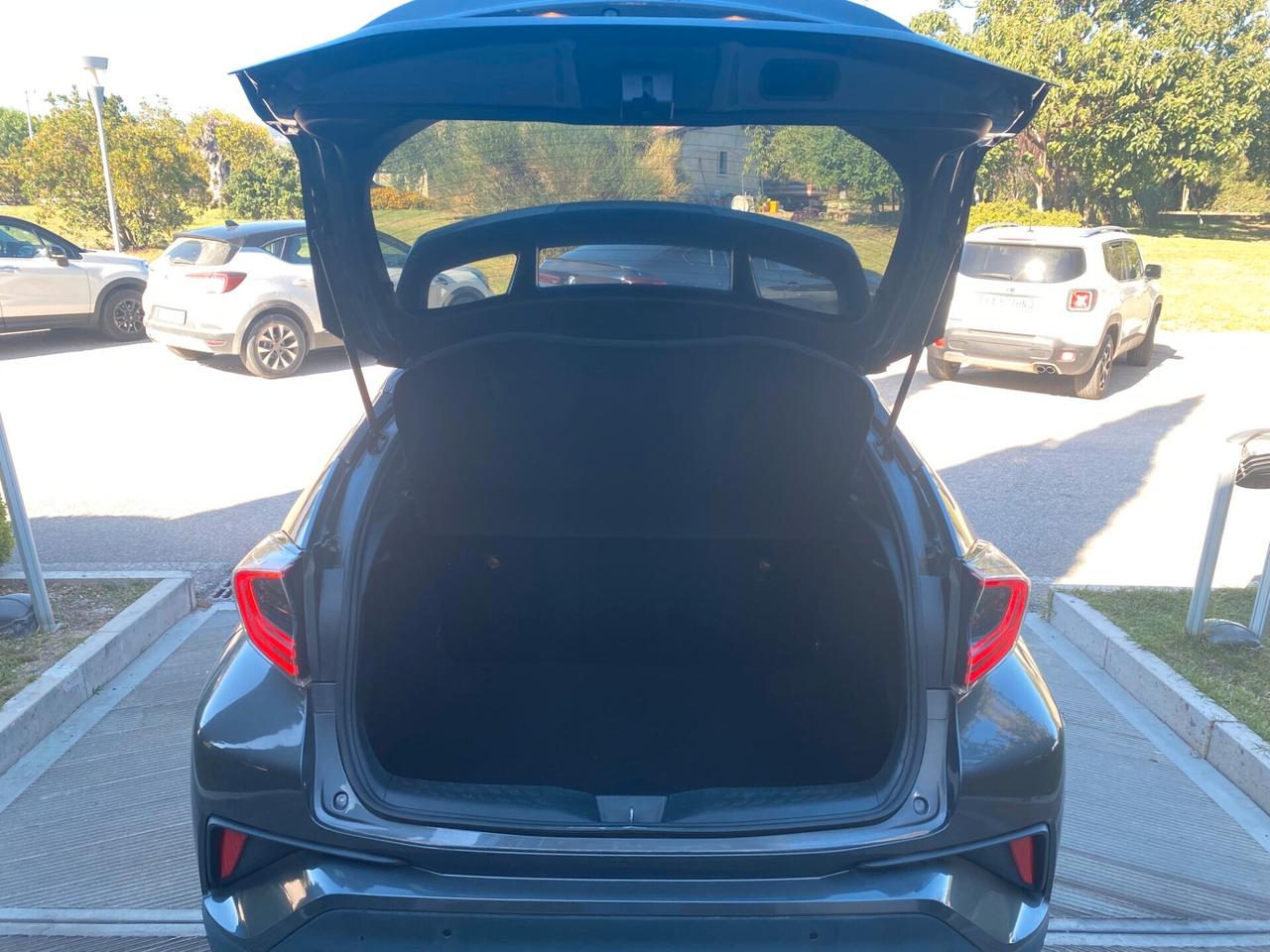 Toyota C-HR 1.8 Hybrid E-CVT Lounge