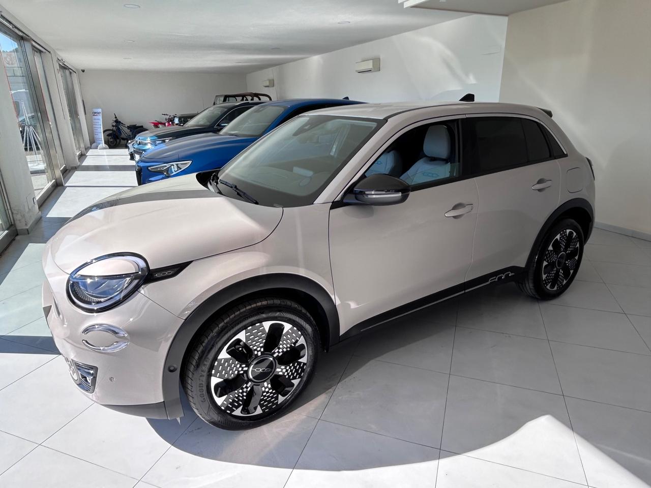 Fiat 600 Hybrid 110 CV DCT MHEV La Prima 2025