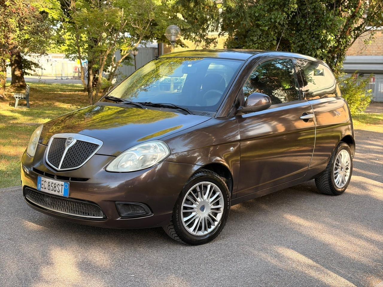Lancia Ypsilon 1.2 Platino