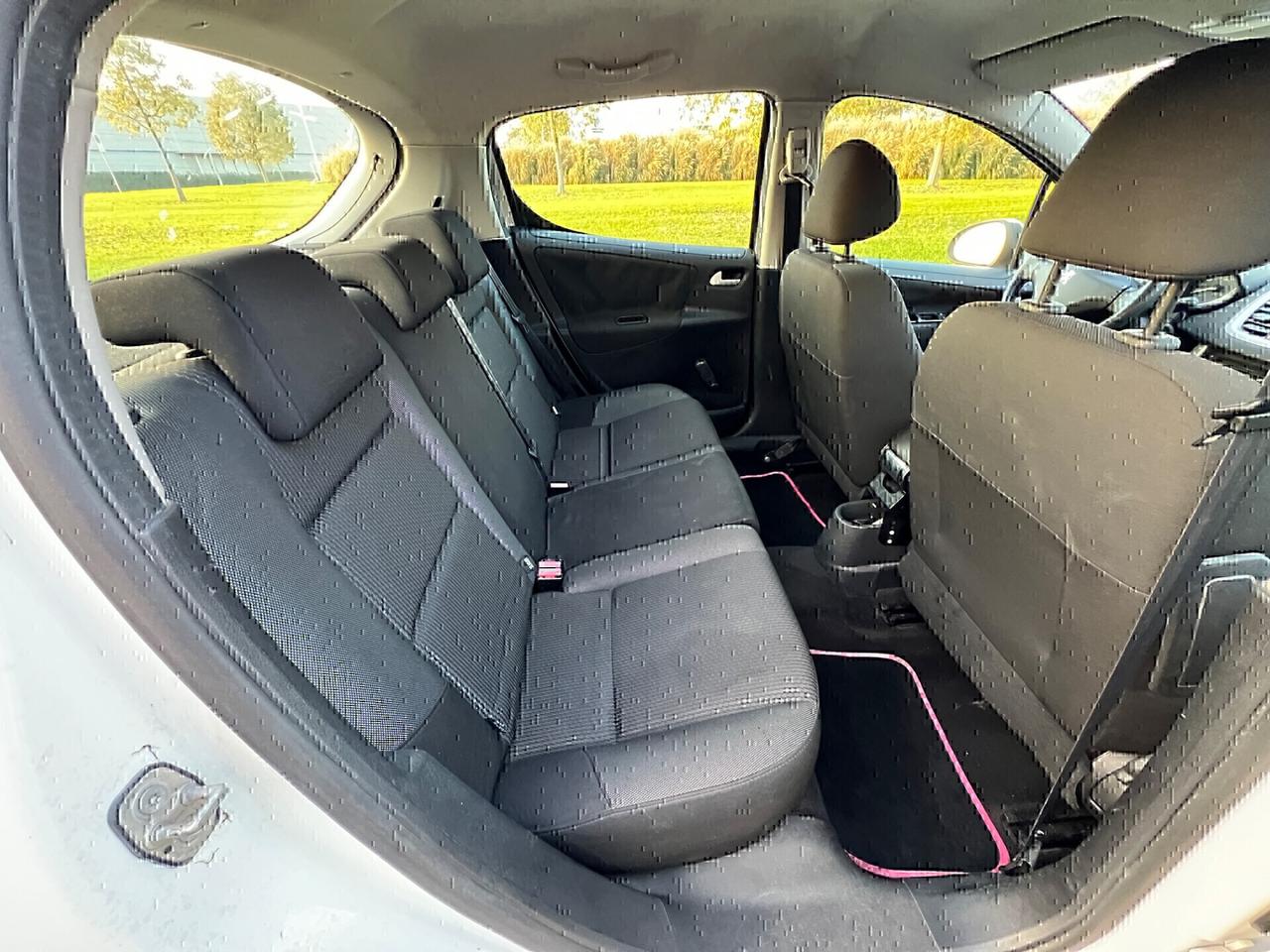 Peugeot 207 1.4 Benzina Ok Neopatentati