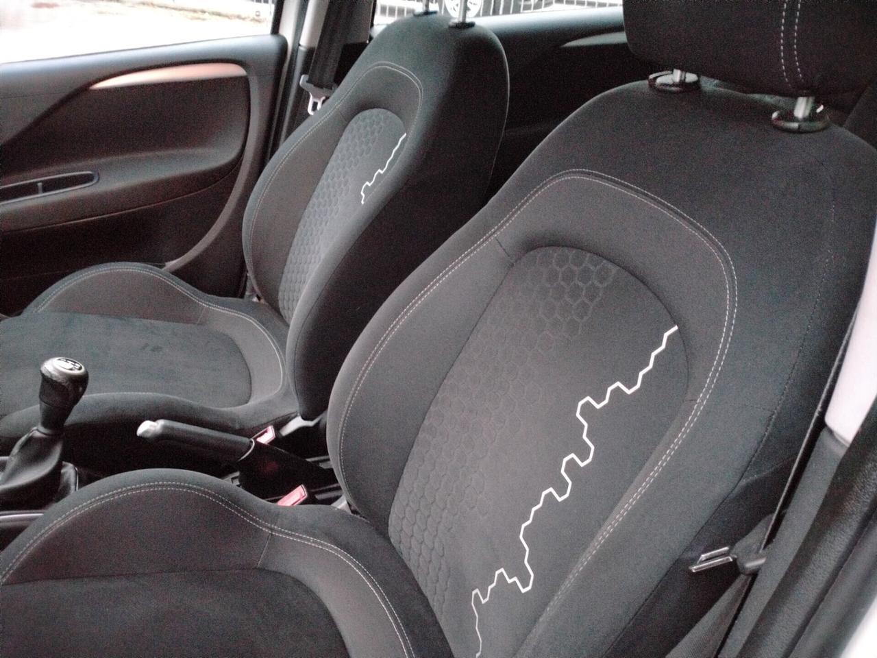 Fiat Punto 1.3 MJT 75CV LOUNGE 5P NEOPAT. UNICO PROPRIETARIO