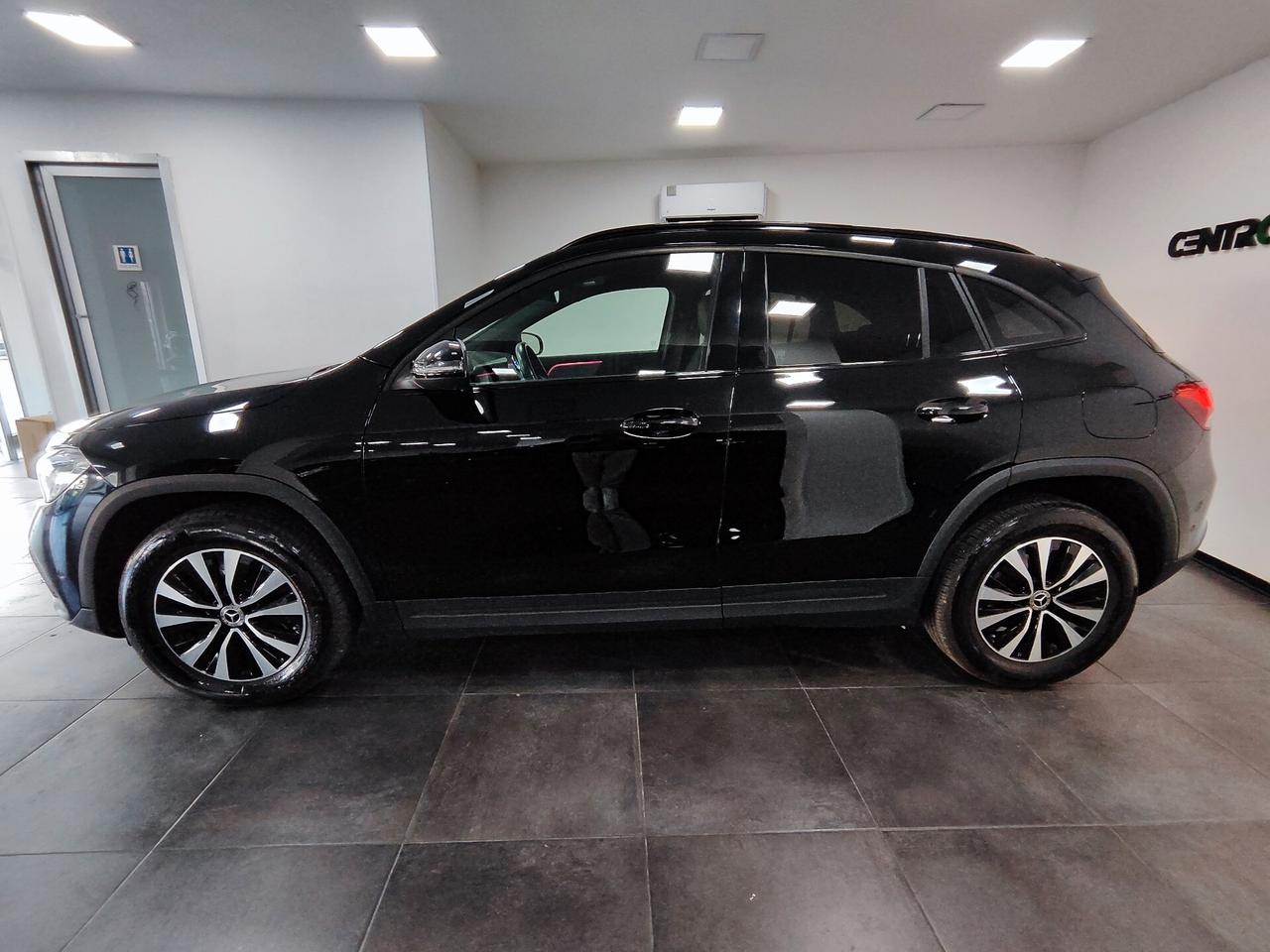 Mercedes-benz GLA 180 d Automatic Sport Plus LED AMBIENTE