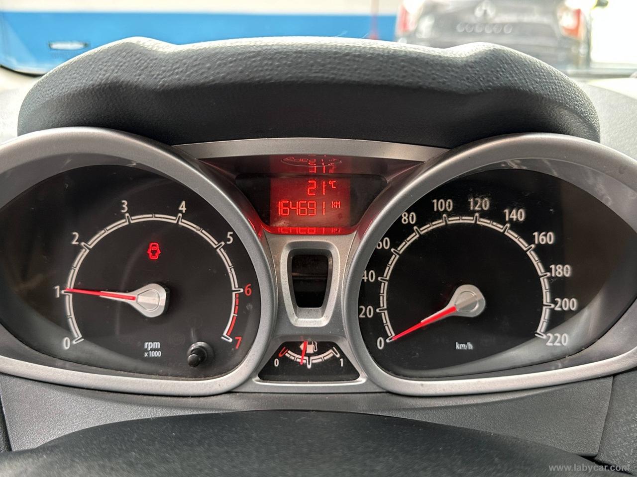 FORD Fiesta 1.2 16V 5p. Titanium