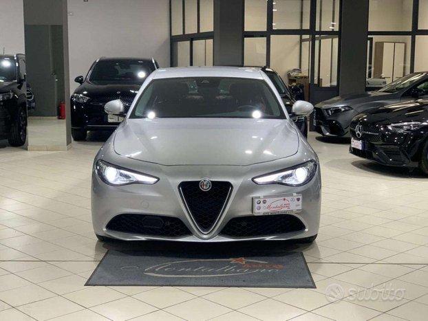 ALFA ROMEO Giulia 2.2 Turbodiesel 180 CV AT8 Bus