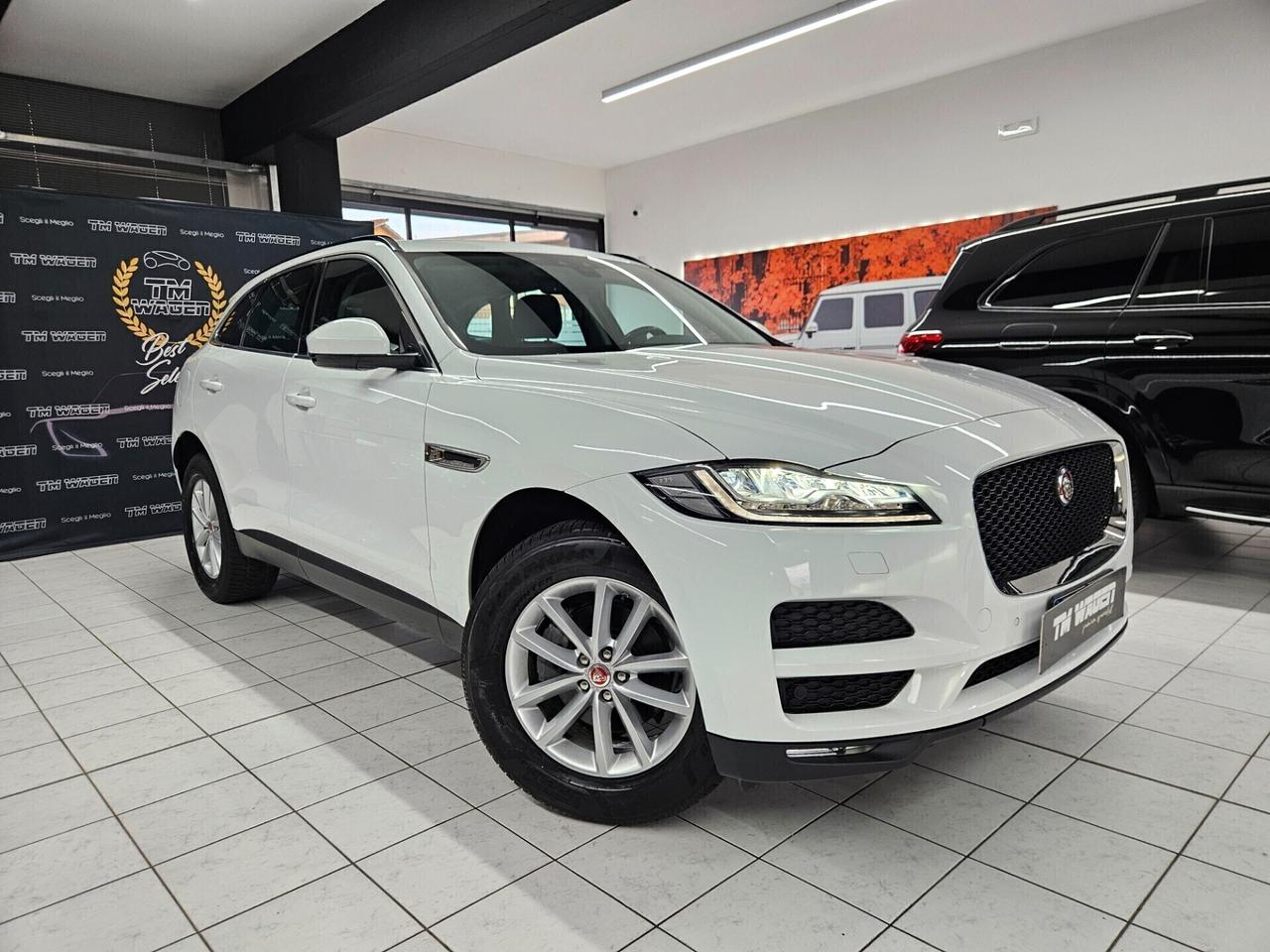 Jaguar F-Pace 2.0d i4 Portfolio auto my19 awd - IVA DEDUCIBILE