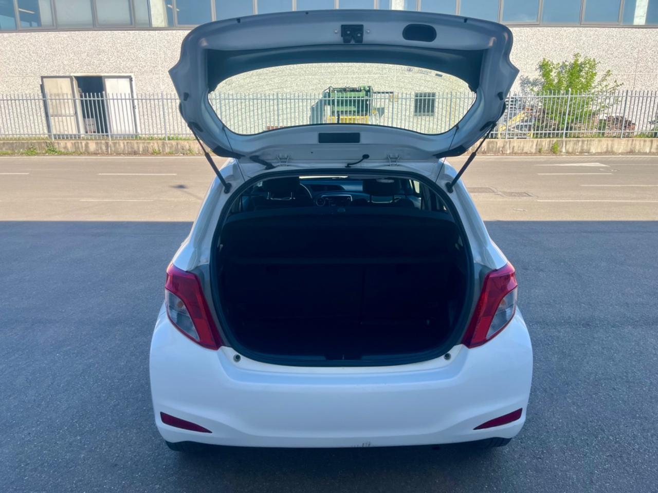 Toyota Yaris 1.0benz 2013 92.000km perfetta